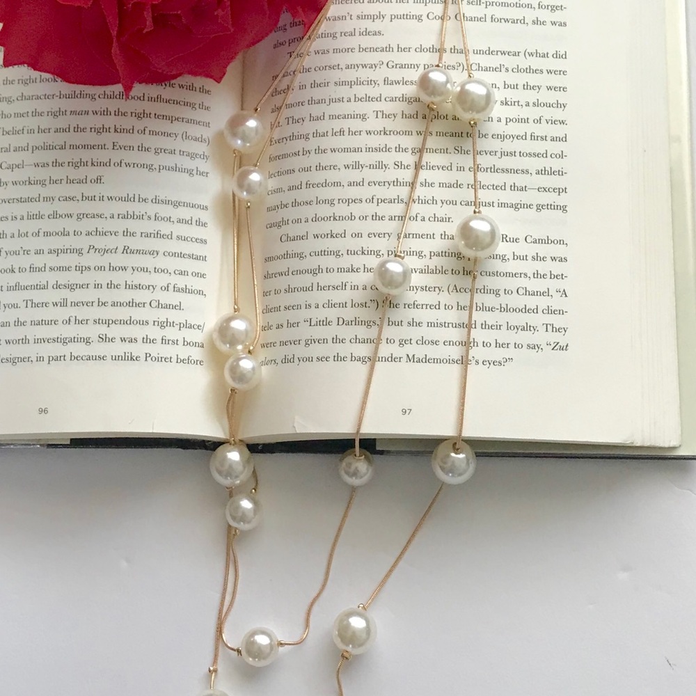 SOLD OUT Classy Long Pearl Like Chain Necklace - Picture 3 of 8